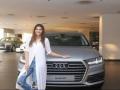 बॉलीवुड एक्ट्रेस कृति सैनन ने खरीदी नई Audi Q7, जानें इस शानदार एसयूवी की खासियत - Hindi News | Kriti Sanon gifts herself a brand new Audi Q7 | Latest automobile News at Lokmatnews.in