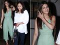 कृति सेनन सैलून से निकलते हुए मम्मी के साथ आईं नजर, देखें Photos - Hindi News | Kriti Sanon With Mother Neeta Spotted at kromakay juhu, View Pics,Photos, Images | Latest bollywood Photos at Lokmatnews.in