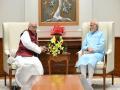 पीएम मोदी ने लालजी टंडन के साथ मुलाकात की तस्वीर शेयर कर कहा, 'उनके यूं चले जाने से दुखी हूं', पढ़ें पूरा ट्वीट - Hindi News | lalji tandon death pm Narendra Modi says Anguished by lalji tandon passing away | Latest india News at Lokmatnews.in