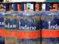 ग्लोबल टेंशन का असर, 1 अप्रैल से कमर्शियल गैस के दाम आसमान पर, जानें घरेलू LPG के दाम - Hindi News | LPG commercial gas prices have skyrocketed since April 1 Know price of domestic LPG | Latest business News at Lokmatnews.in