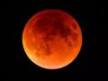 Blood Moon Lunar Eclipse 2025: आज जल्द ही, आसमान में खून सा लाल दिखाई देगा चंद्रमा, जानें कब, कहां और कैसे देखें - Hindi News | Blood Moon Lunar Eclipse 2025: Soon today, the moon will appear blood red in the sky, check the timing | Latest india News at Lokmatnews.in