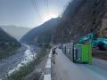 Himachal Pradesh: मंडी में बड़ा सड़क हादसा, बस पटलने से 31 लोग घायल, दो की हालत गंभीर - Hindi News | Himachal Pradesh Major road accident in Mandi 31 people injured as bus overturns two in critical condition | Latest india News at Lokmatnews.in