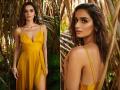 Manushi Chhillar Pics: पीले रंग की ड्रेस में मानुषी छिल्लर का स्टनिंग अवतार, देखें तस्वीरें - Hindi News | Manushi Chhillar Looks Stunning in Yellow Dress Raises Temperature see pics | Latest bollywood Photos at Lokmatnews.in