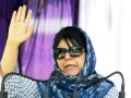 Mehbooba Mufti रिहा होने के बाद बोलीं- काले दिन के फैसले की बेइज्जती नहीं भूल सकती | Article 370 - Hindi News | Mehbooba Mufti said after release - one cannot forget the insult of the black day decision. Article 370 | Latest india Videos at Lokmatnews.in