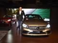 2018 Mercedes C-Class फेसलिफ्ट भारत में लॉन्च, कीमत 40 लाख रुपये से शुरू - Hindi News | 2018 Mercedes C-Class Facelift Launched; Prices Start From Rs 40 Lakh | Latest automobile News at Lokmatnews.in