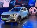 MG ने उठाया इलेक्ट्रिक कार ZS EV से पर्दा, एक बार चार्ज में 340 किलोमीटर लगाएगी दौड़ - Hindi News | MG ZS EV Electric Vehicle Unveiled In India With 340 Km Range | Latest automobile News at Lokmatnews.in