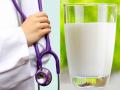 इन 5 समस्याओं से पीड़ित लोगों को नहीं पीना चाहिए दूध, शरीर को हो सकते हैं कई गंभीर नुक्सान - Hindi News | 5 disadvantages of drinking milk side effects milk on stomach skin | Latest health Photos at Lokmatnews.in