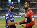 IPL 2021, MI vs RCB Playing XI: विराट कोहली ने टॉस जीतकर गेंदबाजी चुनी, यहां जानें दोनों ही टीमों की प्लेइंग इलेवन - Hindi News | IPL 2021 MI vs RCB Playing XI | Latest cricket News at Lokmatnews.in