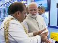 वायुसेना प्रमुख के घर लगी प्रदर्शनी में शामिल हुए पीएम नरेंद्र मोदी, लिया जायजा - Hindi News | Delhi: PM Narendra Modi at exhibition at IAF Chief RKS Bhadauria residence | Latest india News at Lokmatnews.in
