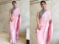 देसी लुक में कहर बरपा रही हैं एक्ट्रेस मॉनी रॉय, आप भी कीजिए दीदार - Hindi News | Mouni Roy pictures in Indian Look | Latest bollywood Photos at Lokmatnews.in