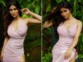 Mouni Roy Photos: मौनी रॉयने थाई हाय स्लिट ड्रेसमध्ये केलं ग्लॅमरस फोटोशूट - Marathi News | Mouni Roy got her photoshoot done in Thai high slit dress glamorous look in pictures | Latest filmy Photos at Lokmat.com