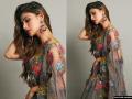 Mouni Roy ने ट्रेडिशनल लुक से सोशल मीडिया पर बिखेरा जलवा, देखें मौनी रॉय की ग्लैमरस तस्वीरें - Hindi News | Mouni Roy sizzles on social media with a traditional look, see Mouni Roy glamorous pictures | Latest bollywood Photos at Lokmatnews.in