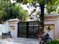 सरकारी बंगले पर ताला डालकर तीन पूर्व सांसद हुये नदारद, ताला तोड़ कर बंगला खाली करायेगी सरकार - Hindi News | Three former MPs missing after locking government bungalow, government will break lock and vacate bungalow | Latest india News at Lokmatnews.in