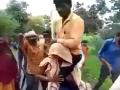MP:पति को कंधे पर बैठाकर गांव में पीटते हुए महिला का निकाला गया जुलूस, वीडियो वायरल होने पर 5 की गिरफ्तारी - Hindi News | MP: Woman Forced To Carry Husband On Shoulders Over Alleged Extramarital Affair In Jhabua | Latest crime News at Lokmatnews.in