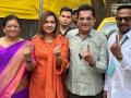 Maharashtra Municipal Election 2026: सुबह 11 बजे तक मुंबई में 9 प्रतिशत मतदान, पोलिंग बूथ पर लाइन, वीडियो - Hindi News | Maharashtra Municipal Election 2026 Voting Live Updates Mumbai records 9% turnout until 11-00 am, says Election Commission | Latest india News at Lokmatnews.in