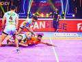 Pro Kabaddi PKL 8: यू मुंबा और यूपी योद्धा मैच ड्रा, तमिल थलाइवाज और पटना पाइरेट्स जीते - Hindi News | Pro Kabaddi PKL 8 U Mumba 28-28 UP Yoddha Ajith Kumar impresses again, Pardeep struggles | Latest kabaddi News at Lokmatnews.in
