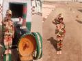 जवानों की तरह यूनिफॉर्म पहन बच्चे ने किया सैल्यूट, सोशल मीडिया पर दिल को छू रहा है क्यूट वीडियो - Hindi News | | Latest weird News at Lokmatnews.in