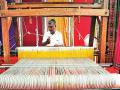 National Handloom Day:आज मोदी सरकार शुरु करेगी पोर्टल, कपड़ा मंत्री स्मृति ईरानी ने राष्ट्रीय हथकरघा दिवस पर की ये अपील - Hindi News | National Handloom Day: Modi Govt to launch portal, kick off social media campaign | Latest india News at Lokmatnews.in