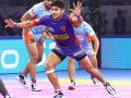 Pro Kabaddi 2019: टॉप रेडर्स और डिफेंडर्स की जंग में इन खिलाड़ियों के बीच है कड़ी टक्कर, जानें कौन निकला आगे और कौन है पीछे - Hindi News | Pro Kabaddi League 2019: Update List of Top 5 Raiders and Top 5 Defenders Delhi vs Bengal and Mumba vs Tamil Match | Latest kabaddi News at Lokmatnews.in