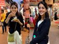 Navya Nanda enjoys street food in Bhopal - Hindi News | Navya Nanda enjoys street food in Bhopal | Latest entertainment Photos at Lokmattimes.com
