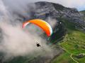 गर्मी में लेना है पैराग्लाइडिंग का मजा तो जाएं भारत की इन 3 जगहों पर - Hindi News | Top 3 paragliding destinations in India | Latest travel News at Lokmatnews.in