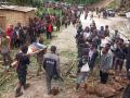 Papua New Guinea landslide death: भूस्खलन से 670 लोगों की मौत, हजारों मकान बर्बाद, कई भयावह वीडियो जारी, देखें - Hindi News | watch Papua New Guinea landslide death toll exceeds 670, says UN agency Thousands houses destroyed many horrifying videos released | Latest world News at Lokmatnews.in