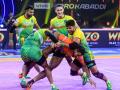 Pro Kabaddi League 2021-22: पटना पाइरेट्स ने यू मुंबा को 43-23 से करारी शिकस्त देकर अंकतालिका में शीर्ष पर - Hindi News | Pro Kabaddi League 2021-22 Patna Pirates beat U Mumba 43-23 top points table | Latest other-sports News at Lokmatnews.in