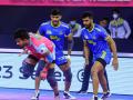 Pro Kabaddi PKL 8: जयपुर पिंक पैंथर्स टीम ने रोमांचक मैच टाई कराया, तमिल थलाइवाज ने की ये गलती - Hindi News | Pro Kabaddi PKL 8 Prapanjan injured Last second drama sees Jaipur Pink Panthers, Tamil Thalaivas settle 31-31 draw | Latest other-sports News at Lokmatnews.in
