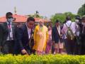 नेपाल: बुद्ध पूर्णिमा के मौके पर पीएम मोदी ने शिलान्यास समारोह में लिया भाग, देखें वीडियो - Hindi News | PM Narendra Modi offer prayers at Mahamayadevi Temple in Lumbini Nepal | Latest india News at Lokmatnews.in