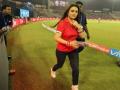 IPL 2018: पंजाब की जीत के बाद प्रीति जिंटा उलझी फैंस से, वायरल हुआ वीडियो - Hindi News | ipl 2018 preity zinta furious with fans after kxip vs csk match video viral | Latest cricket News at Lokmatnews.in