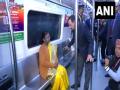 Delhi Metro News: दिल्ली मेट्रो में राष्ट्रपति द्रौपदी मुर्मू, पहली बार सफर, छात्रों से बातचीत, वीडियो वायरल - Hindi News | Delhi Metro News President Droupadi Murmu takes ride for first time in Delhi Metro interacts with students, video goes viral | Latest india News at Lokmatnews.in