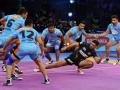 Pro Kabaddi: पिछड़ने के बाद बंगाल ने हासिल की जीत, तेलुगू टाइटंस को 30-25 से हराया - Hindi News | Pro Kabaddi League 2018: Bengal Warriors beats Telugu Titans by 30-25 | Latest other-sports News at Lokmatnews.in