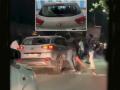 Pune Road Rage Video: पुणे में कार सवार दंपति पर हमला, 6 लोगों ने पति-पत्नी से की मारपीट; 3 गिरफ्तार - Hindi News | Pune Road Rage Video Couple attacked in car in Pune 6 people beat up husband and wife 3 arrested | Latest crime News at Lokmatnews.in