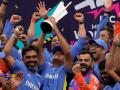 ICC T20 World Cup 2024 team india: कप को गले लगाते और रोते हुए देखा..., अश्विन ने यूट्यूब चैनल पर कहा-कोहली का द्रविड़ को टी20 विश्व कप ट्रॉफी सौंपना, देखें वीडियो - Hindi News | ICC T20 World Cup 2024 team india Rahul Dravid screamed and cried Ravichandran Ashwin recalls rare explosion emotion from ex-India coach virat kohli see video | Latest cricket News at Lokmatnews.in