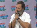 प्रेस कॉन्फ्रेंस में सिर्फ टीशर्ट में दिखने पर राहुल गांधी से पूछा गया सवाल तो जोड़ लिए हाथ, हंसते हुए कहा- गुरुजी...देखिए क्या कहा? - Hindi News | Rahul Gandhi folded hand when asked to wear T-shirt not sweater watch video | Latest india News at Lokmatnews.in