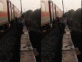 Jalgaon Train Tragedy: पुष्पक ट्रेन से उतरे यात्रियों को कर्नाटक एक्सप्रेस ने कुचला?, 12 की मौत, देखें वीडियो - Hindi News | Jalgaon Train Tragedy least 12 passengers death Pushpak Express hit Karnataka Express passengers suffered serious injuries Fire Scare Watch Video | Latest india News at Lokmatnews.in
