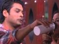 Bigg Boss 13 के घर में आया एक ट्विस्ट, इन बच्चों ने करवाई Rashmi Desai और Sidharth Shukla की दोस्ती - Hindi News | Bigg Boss 13 Sidharth Shukla Rashmi Desai Love | Latest television Videos at Lokmatnews.in