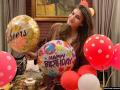 PHOTOS: रवीना टंडन ने इस अंदाज में फैमिली के साथ केक काटकर मनाया 44वां जन्मदिन - Hindi News | Pics: Raveena Tandon celebrates Her 44th birthday with her family and Hubby Anil Thadani | Latest bollywood Photos at Lokmatnews.in