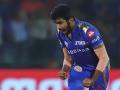 IPL 2020,MI vs RCB: Surykumar Yadav-Bumrah ने दिलाई MI को जीत, प्लेऑफ के करीब, 5 विकेट से हारी RCB - Hindi News | IPL 2020, MI vs RCB: Surykumar Yadav-Bumrah led MI to victory, close to playoff, RCB lost by 5 wickets | Latest cricket Videos at Lokmatnews.in