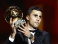 Ballon d’Or 2024: पिछले 16 बरस में 13 बार खिताब के विजेता रहे क्रिस्टियानो रोनाल्डो और लियोनेल मेसी आउट?, इस खिलाड़ी ने पहली बार जीता ‘बेलोन डी’ओर’ पुरस्कार - Hindi News | Ballon d’Or 2024 Spain Manchester City midfielder Rodri won Ballon d’Or award best player in world beating Brazil’s Vinicius Jr England’s Jude Bellingham | Latest world News at Lokmatnews.in