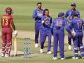 Ind Vs WI 1st ODI: युजवेंद्र चहल का 'चौका', टीम इंडिया के सामने 177 रन, वेस्टइंडीज 43.5 ओवर में आल आउट - Hindi News | Ind Vs WI 1st ODI WI 176 team india win 1000 match 177 runs Yuzvendra Chahal 4 wick | Latest cricket News at Lokmatnews.in