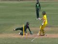 AUS vs PAK: स्टाइल मारने के चक्कर में पाकिस्तानी विकेटकीपर आसान स्टंपिंग करने से चूकीं, देखें वीडियो - Hindi News | AUS vs PAK: Pakistani wicketkeeper misses easy stumping in style, watch video | Latest cricket News at Lokmatnews.in