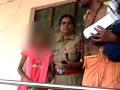 भगवान अयप्पा के दर्शन के लिए मंदिर के बाहर रोती रही बच्ची - Hindi News | A 12-year-old girl was stopped by Kerala Police from entering into Sabarimala Temple | Latest india Videos at Lokmatnews.in