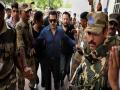 Salman Khan Residence Firing: "सलमान खान के घर पर फायरिंग करने वाले केवल 'धमकाना' चाहते थे, 'हत्या' करना मकसद नहीं था", मुंबई क्राइम ब्रांच ने कहा - Hindi News | Salman Khan Residence Firing: "Those who fired at Salman Khan's house only wanted to 'threaten', killing was not the intention", said Mumbai Crime Branch | Latest crime News at Lokmatnews.in