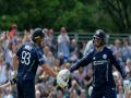 OMG: इस टीम ने महज 20 गेंदों में ही जीत लिया वनडे मैच - Hindi News | Oman bowled out for 24 off 17.1 overs! Scotland win in just 20 balls | Latest cricket News at Lokmatnews.in
