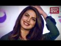 असम कैलेंडर में प्रियंका चोपड़ा की ड्रेस पर विवाद - Hindi News | priyanka chopra cleavage calendar assam tourism congress leaders furious | Latest bollywood Videos at Lokmatnews.in