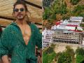 फिल्म पठान के रिलीज से पहले मां वैष्णो देवी के दरबार पहुंचे शाहरुख खान - Hindi News | Shah Rukh Khan Vaishno Devi Darshan before upcoming movie pathan | Latest bollywood Photos at Lokmatnews.in