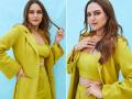 IN PICS:सोनाक्षी सिन्हाचा लेडी बॉस लूक, सोशल मीडियावर फोटो झाले व्हायरल - Marathi News | bollywood actress sonakshi sinha did a photoshoot in boss lady look pics goes viral on social media | Latest filmy Photos at Lokmat.com