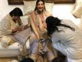 सोनम कपूर ने दोनों हाथों-दोनों पैरों में लगी मेहंदी, पहली तस्वीरें - Hindi News | Sonam Kapoor and Anand Ahuja Mehndi Ceremony First photos Out | Latest bollywood Photos at Lokmatnews.in
