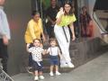 सनी लियोनी अपने बच्चों Noah और Asher के साथ हुईं स्पॉट, देखें Photos - Hindi News | Sunny Leone Spotted With her Sons Noah and Asher At Juhu, See Photos | Latest bollywood Photos at Lokmatnews.in